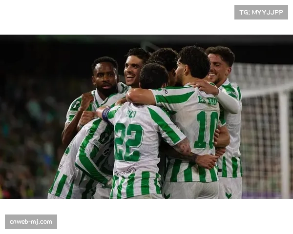 贝蒂斯对阵奥萨苏纳,场上球员为突发疾病的客队队医集体鼓掌 贝蒂斯对阵奥萨苏纳,场上球员为突发疾病的客队队医集体鼓掌